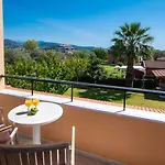 Artemis Hotel *