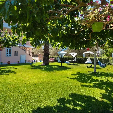 Artemis Hotel *